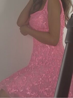 Ashley Lauren pink heavy cocktail headshot dress